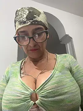 anastasia and jordan online show from 04-25-26, 07:44