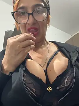 anastasia and jordan online show from 04-24-26, 07:21