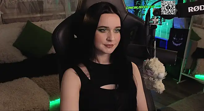 KiraLiLime online show from 11-21-25, 04:06