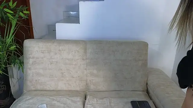 Snapshot of Lorenne_Miller chatting on 09-14-25, 03:40 Lorenne Miller online show from 09-14-25, 03:40