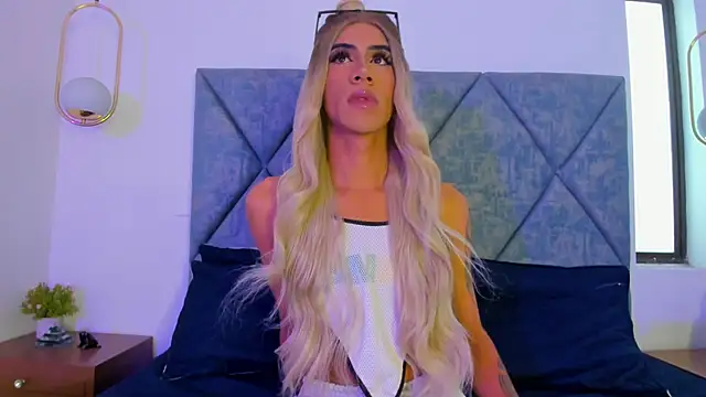 PersefoneWoods1 online show from 10-23-25, 03:00