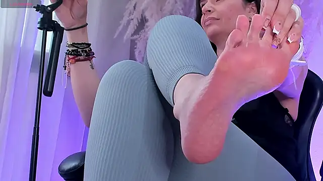 BridgetRodriguez online show from 11-14-25, 01:37