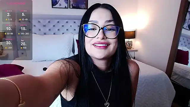 Snapshot of sarascottt chatting on 02-17-25, 05:44 sarascottt online show from 02-17-25, 05:44