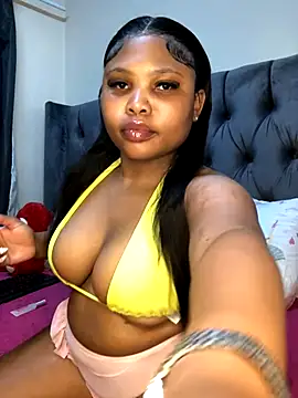 Snapshot of Anaelle24 chatting on 10-10-25, 02:34 Anaelle24 online show from 10-10-25, 02:34