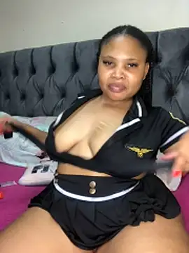 Anaelle24 online show from 04-28-26, 10:08