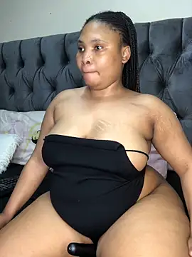 Anaelle24 online show from 05-31-26, 07:47