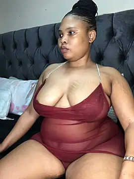 Snapshot of Anaelle24 chatting on 06-19-26, 03:23 Anaelle24 online show from 06-19-26, 03:23