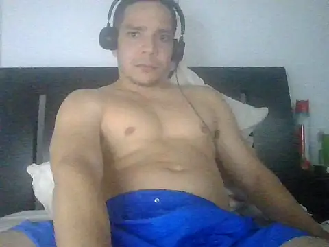 Snapshot of Bigbosscol chatting on 11-15-25, 12:14 Bigbosscol online show from 11-15-25, 12:14