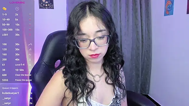 Snapshot of indra_cam chatting on 06-29-26, 06:42 indra cam online show from 06-29-26, 06:42