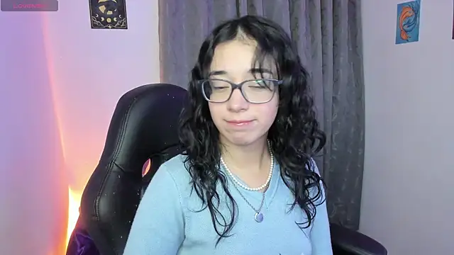 Snapshot of indra_cam chatting on 06-15-26, 03:07 indra cam online show from 06-15-26, 03:07