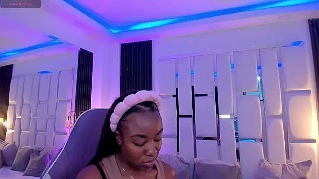 mia schwarz online show from 11-12-25, 10:13