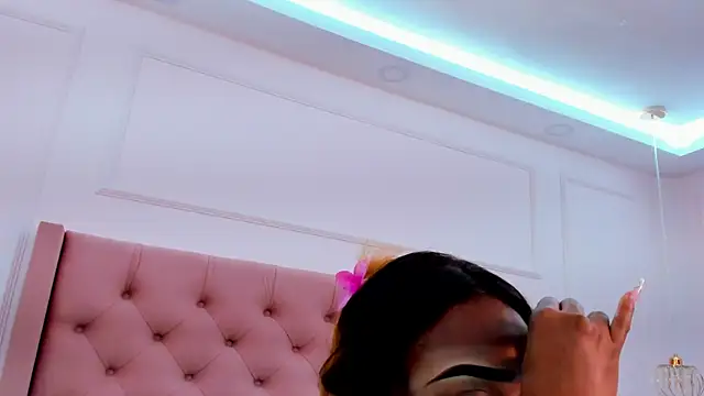 mia schwarz online show from 09-17-25, 09:39