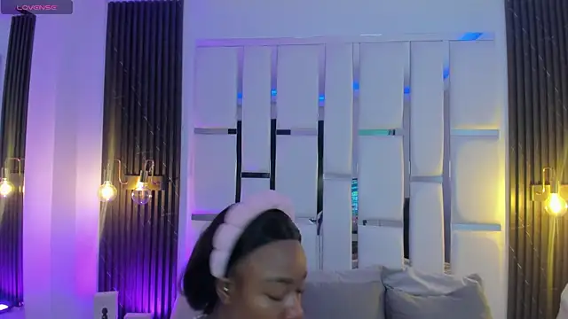 mia schwarz online show from 12-02-25, 11:28