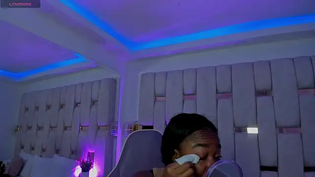 mia schwarz online show from 03-16-26, 09:39