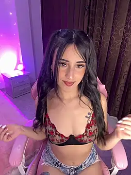 Snapshot of itsmadely chatting on 11-22-25, 03:05 itsmadely online show from 11-22-25, 03:05