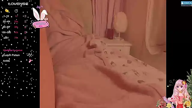 Snapshot of Blondecandie chatting on 02-15-26, 09:14 Blondecandie online show from 02-15-26, 09:14