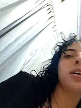 Sweet-diamondxxx online show from 06-15-26, 11:15