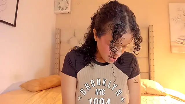 vanesasexyhot21 online show from 02-24-26, 02:23