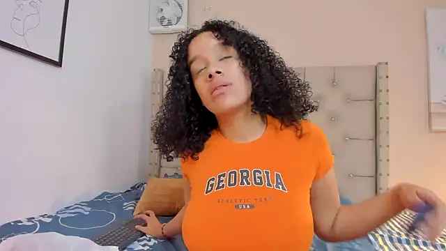 vanesasexyhot21 online show from 03-27-26, 02:09