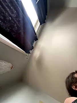 kikiwonderbar online show from 12-04-25, 03:11