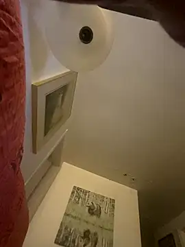 kikiwonderbar online show from 12-17-25, 05:12