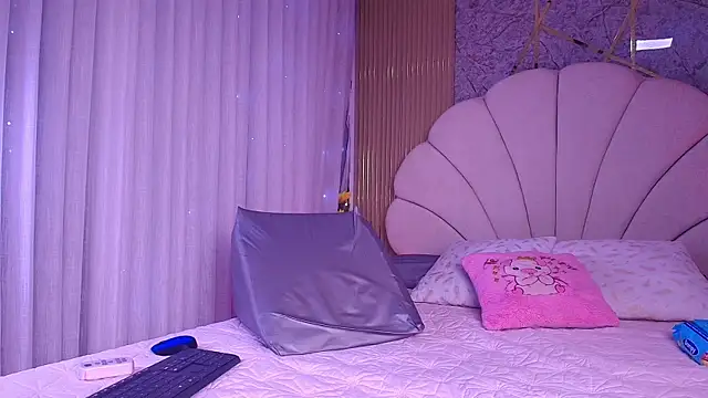 Snapshot of aisha_sh chatting on 05-06-26, 12:53 aisha sh online show from 05-06-26, 12:53