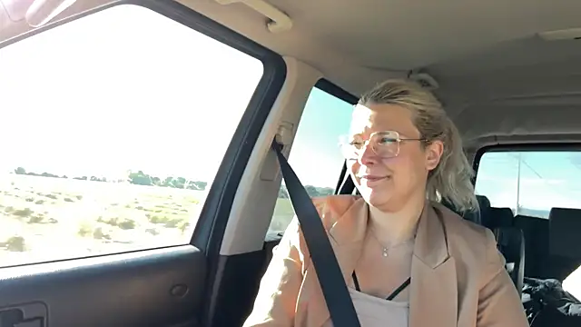 EmyLana online show from 10-12-25, 08:26