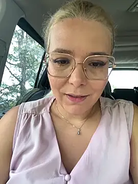 EmyLana online show from 09-10-25, 08:24