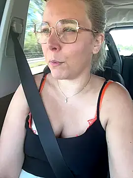 EmyLana online show from 09-18-25, 08:28