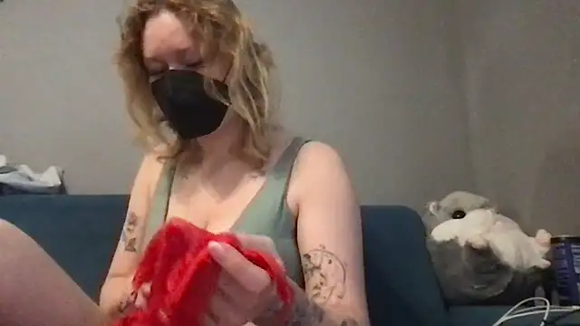 Snapshot of DirtyAlexIs chatting on 12-16-24, 09:03 DirtyAlexIs online show from 12-16-24, 09:03