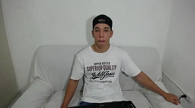 ethan noir online show from 02-14-25, 07:54