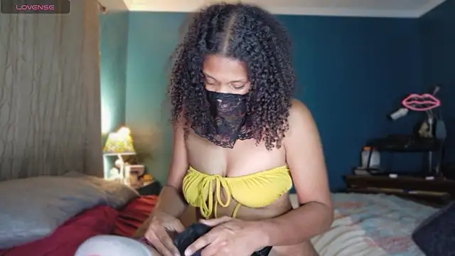 CurlyNony online show from 10-01-25, 11:30