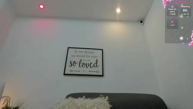Snapshot of Vainilla_heart chatting on 10-06-25, 03:19 Vainilla heart online show from 10-06-25, 03:19