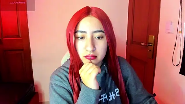 Snapshot of larissa01_ chatting on 03-23-25, 02:37 larissa01 online show from 03-23-25, 02:37