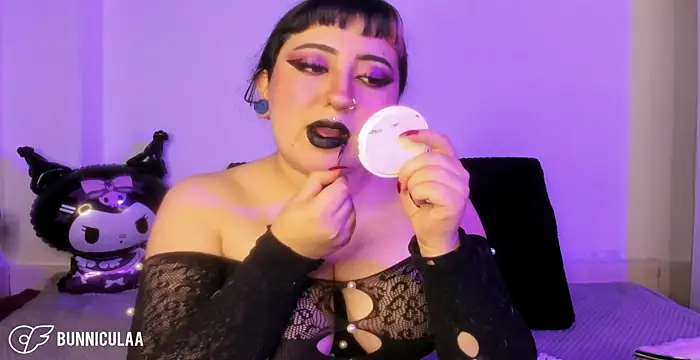 larissa01  online show from 04-16-26, 10:12