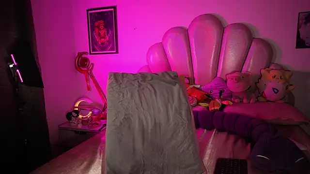 LilithAsmodeus  online show from 10-17-25, 10:44