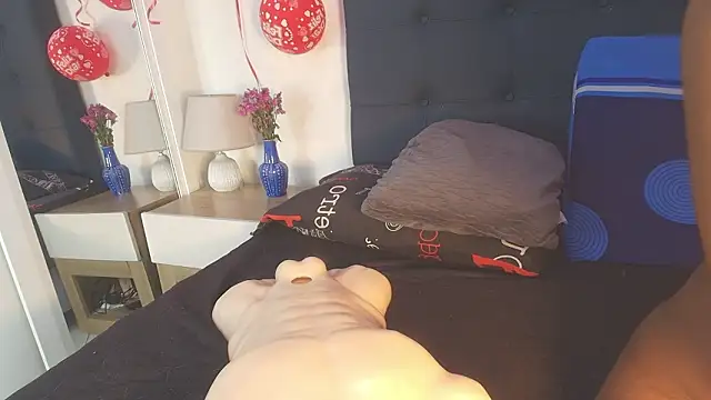 Evelonga 707 online show from 02-21-26, 07:16