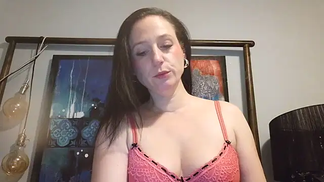Audrey hotty online show from 11-26-25, 11:16