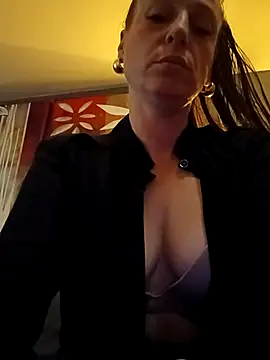 Audrey hotty online show from 10-19-25, 09:28