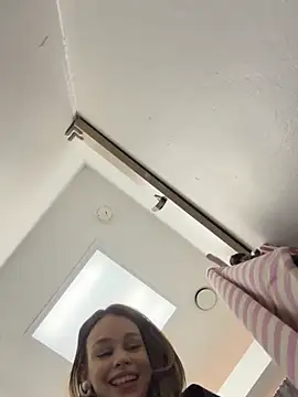 Street young online show from 02-08-25, 03:42