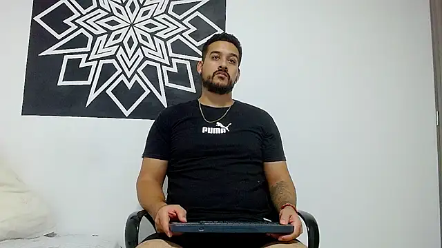 Snapshot of _CHRIS-DENNIS_ chatting on 04-01-26, 04:36 CHRIS-DENNIS online show from 04-01-26, 04:36