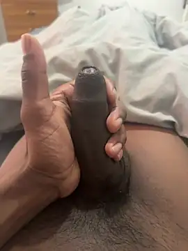 Snapshot of Oorgazmic chatting on 02-16-25, 12:10 Oorgazmic online show from 02-16-25, 12:10