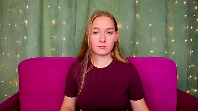 AlinaVice online show from 10-20-25, 01:18