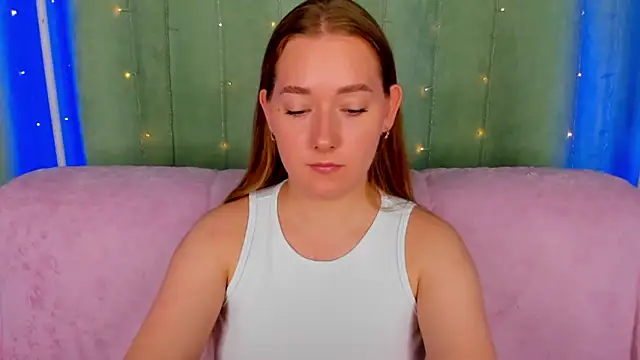 AlinaVice online show from 05-19-26, 01:10