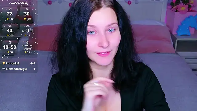 SarahStanley online show from 01-12-26, 05:09