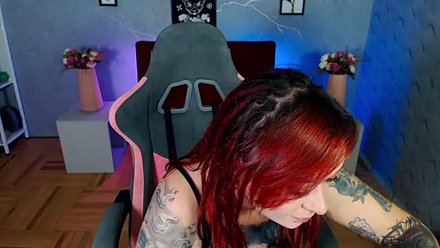 Miss-Tattoo online show from 12-20-25, 09:34