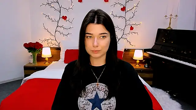 Snapshot of _Sun_Shy_ chatting on 10-10-25, 01:23 Sun Shy online show from 10-10-25, 01:23