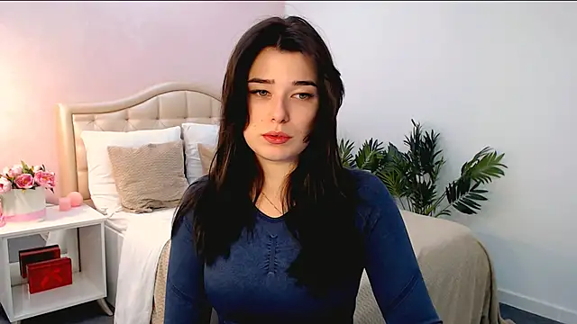 Snapshot of _Sun_Shy_ chatting on 10-19-25, 09:12 Sun Shy online show from 10-19-25, 09:12