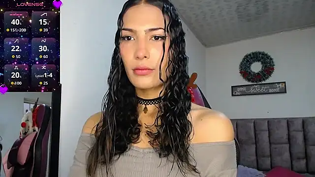 Lanna hott  online show from 12-14-25, 11:27