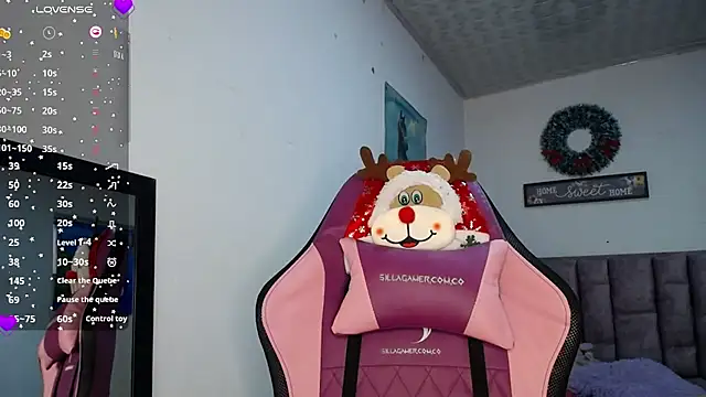 Lanna hott  online show from 12-17-25, 07:19